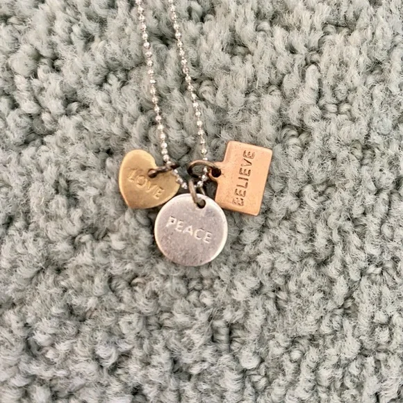 Dainty silver American Eagle necklace with charms! ✨💛 - Picture 3 of 6